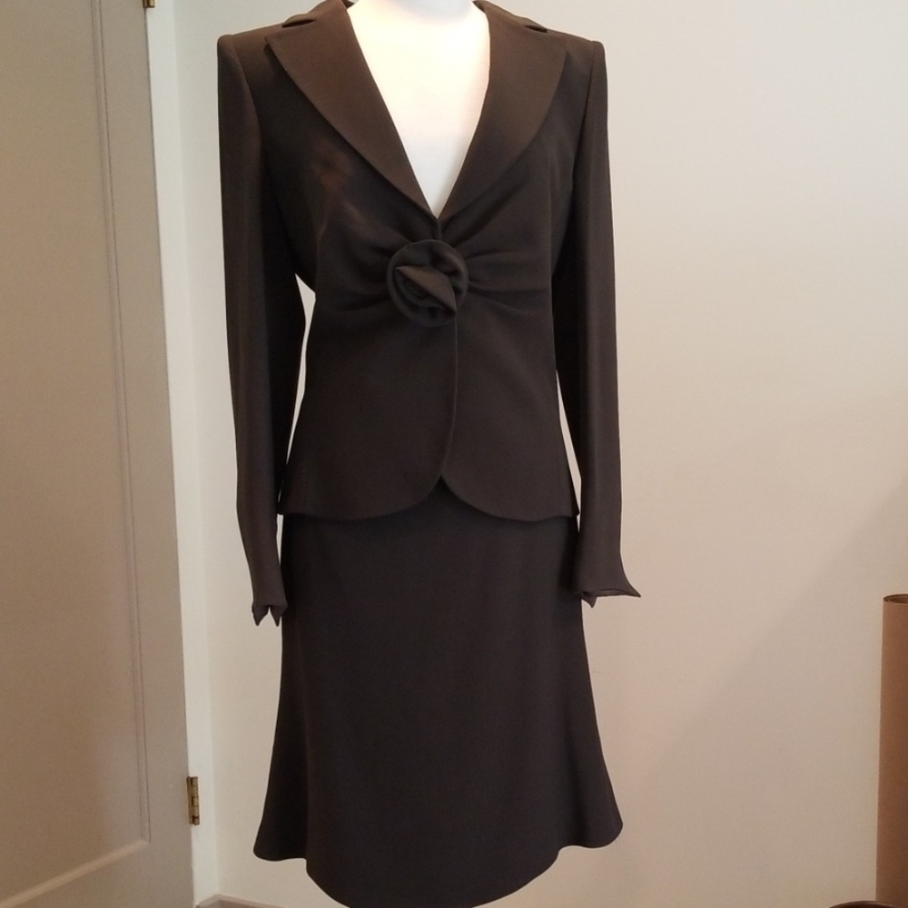 Never worn, mother of the? Suit ARMANI